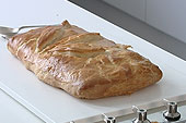 http://www.bbc.co.uk/food/get_cooking/images/stepbystep/052_14.jpg
